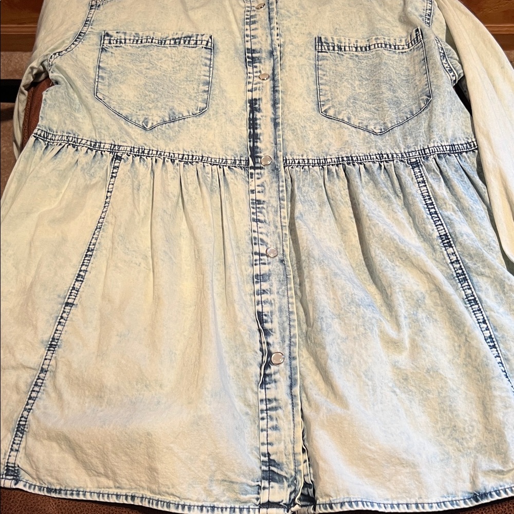 BIBI* Chambray Pearl Snap Western Peplum Shirt - Picture 14 of 16